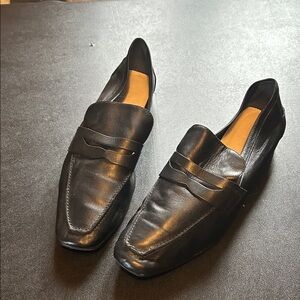 Classic woman’s Black Leather Penny Loafers